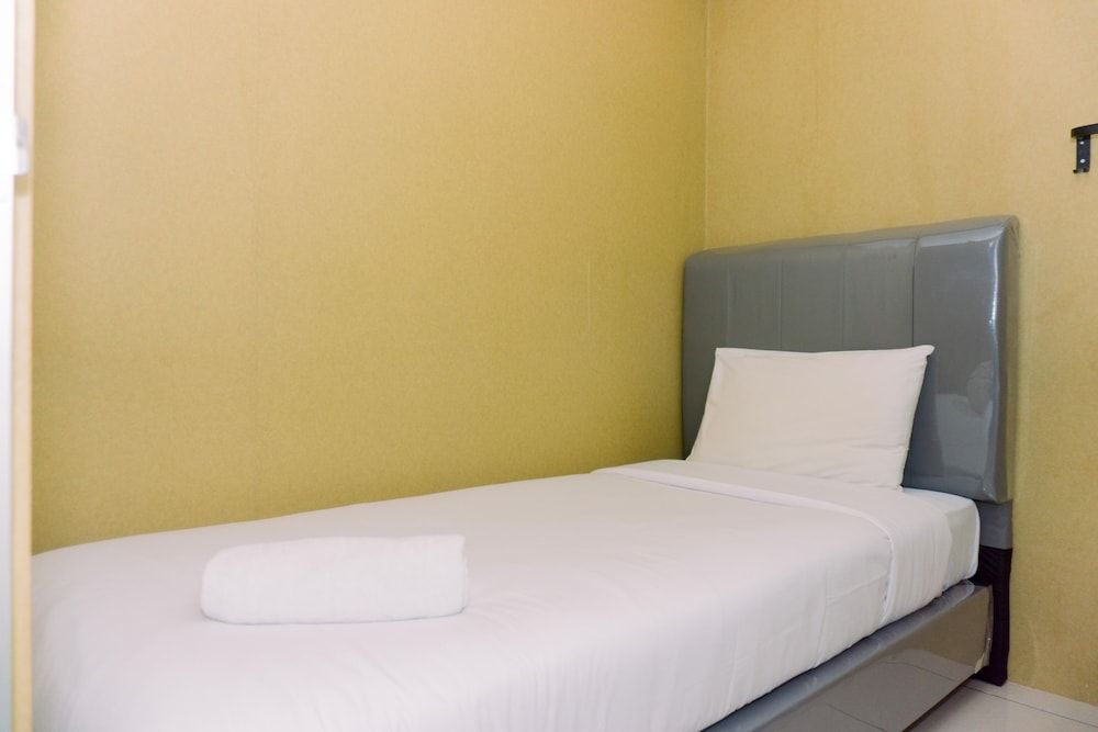 undefined Modern Look And Comfortable 2Br Green Bay Pluit Apartment 4