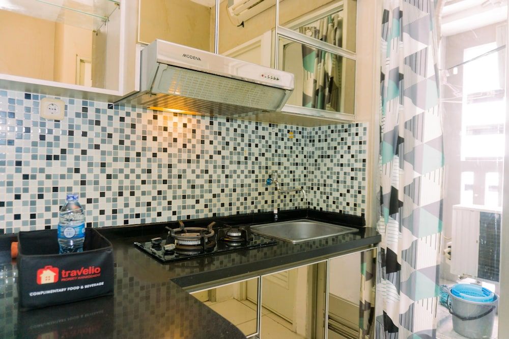 undefined Modern Look And Comfortable 2Br Green Bay Pluit Apartment 10