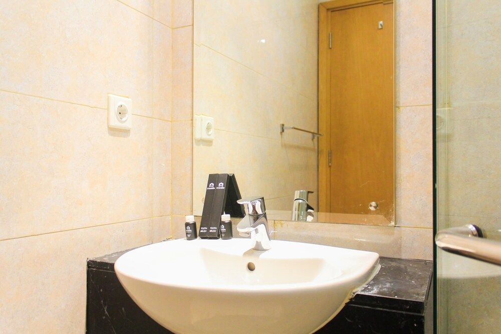 undefined High Floor And Simple 1Br At The Mansion Apartment Kemayoran 8