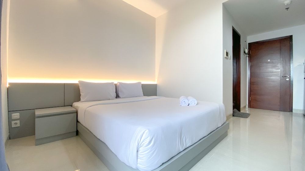 undefined Cozy Living And Warm Studio Apartment At West Vista 9