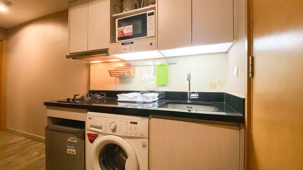 undefined Elegant And Modern 1Br The Mansion Kemayoran Apartment 8