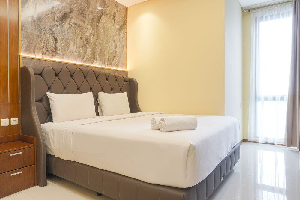 Homey And Spacious 2Br At Samara Suites Apartment