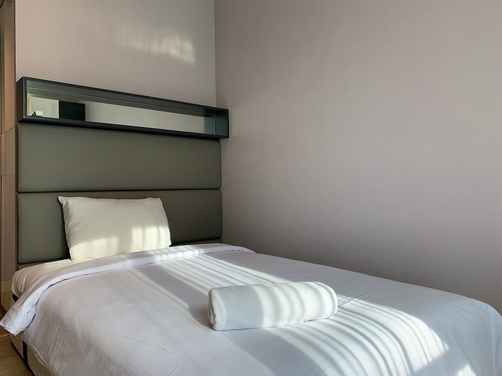 undefined Spacious And Comfy 3Br Gandaria Heights Apartment 7