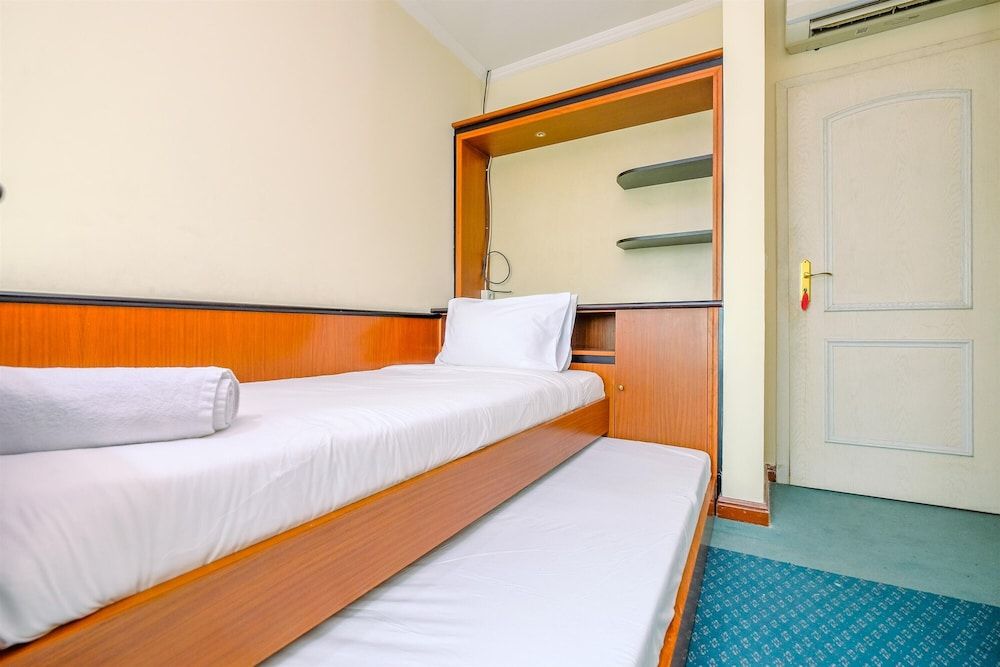 undefined Spacious And Comfort 2Br With Maid Room At Permata Gandaria Apartment 9