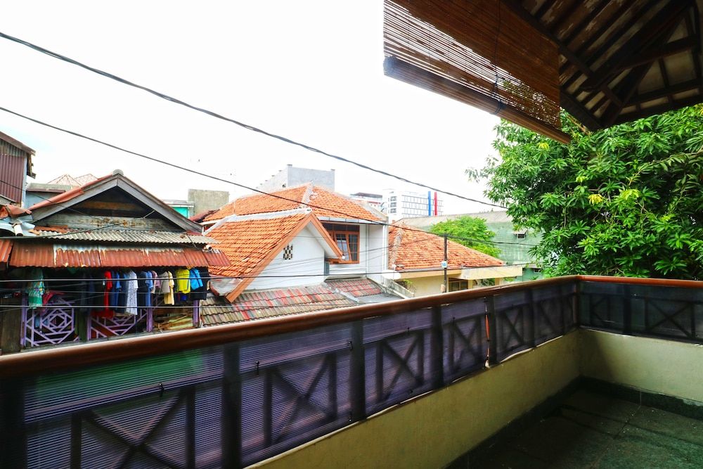 Premium Senen Guesthouse - Female Only Double Room 5