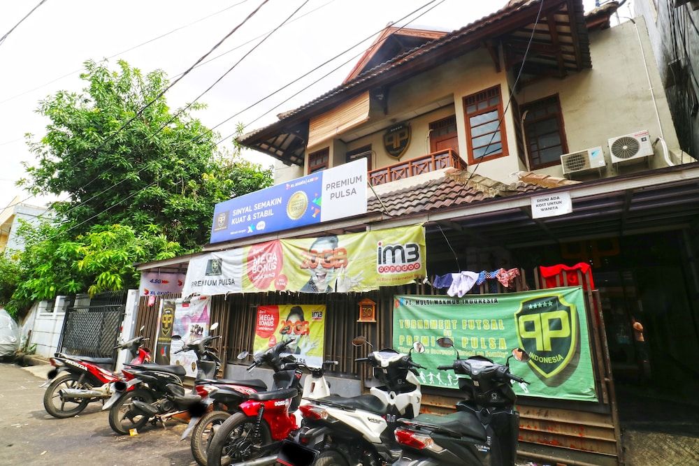 undefined Premium Senen Guesthouse - Female Only 2