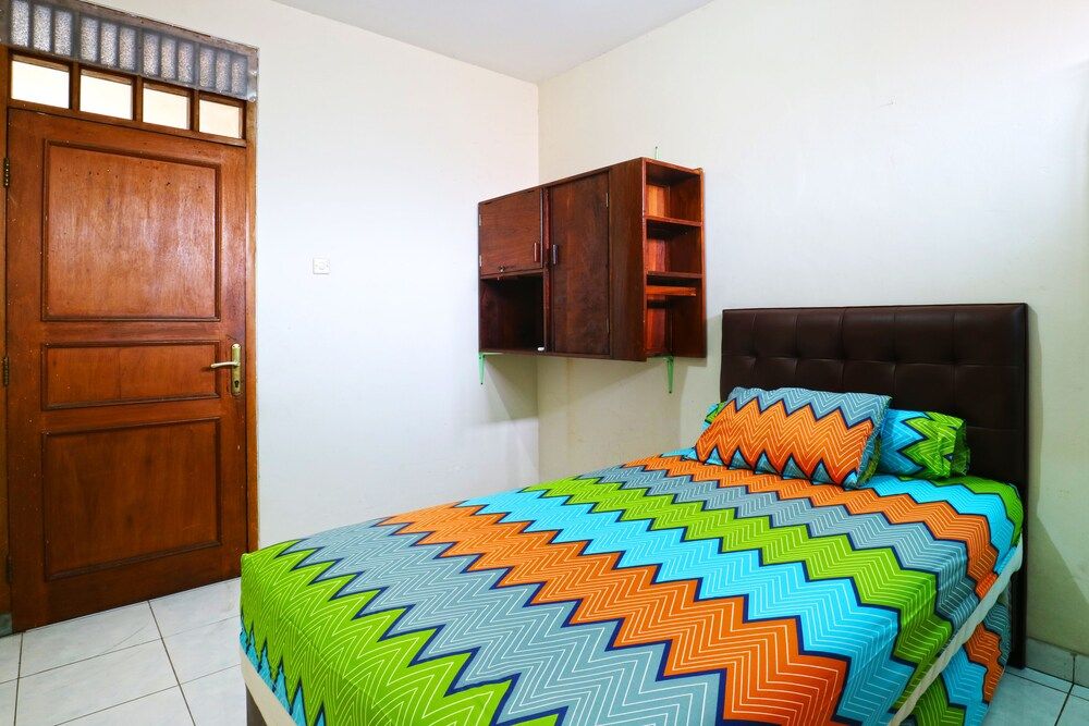 undefined Premium Senen Guesthouse - Female Only 7