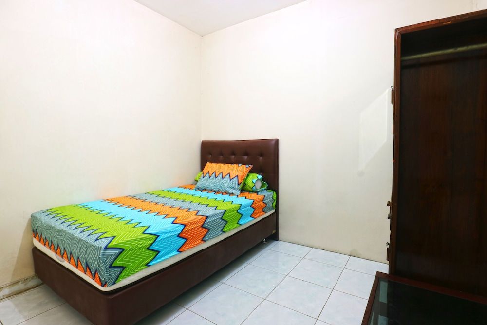 undefined Premium Senen Guesthouse - Female Only 4
