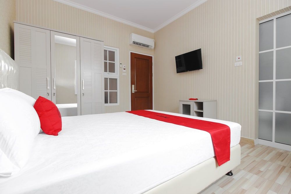 undefined RedDoorz Plus @ Kwitang 2 9