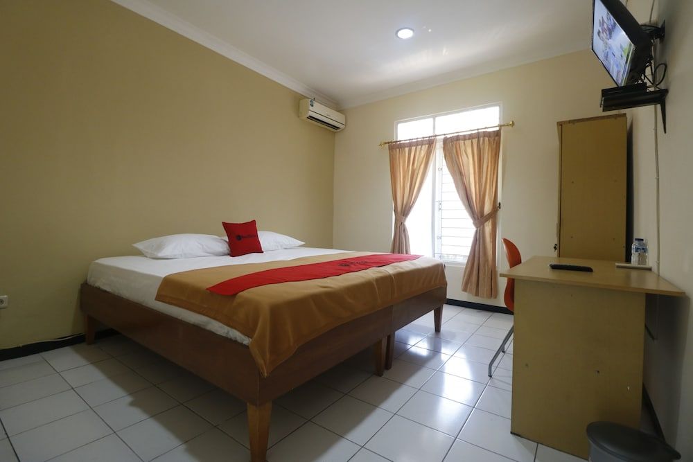 undefined RedDoorz @ Jalan Gatot Subroto Jakarta 2