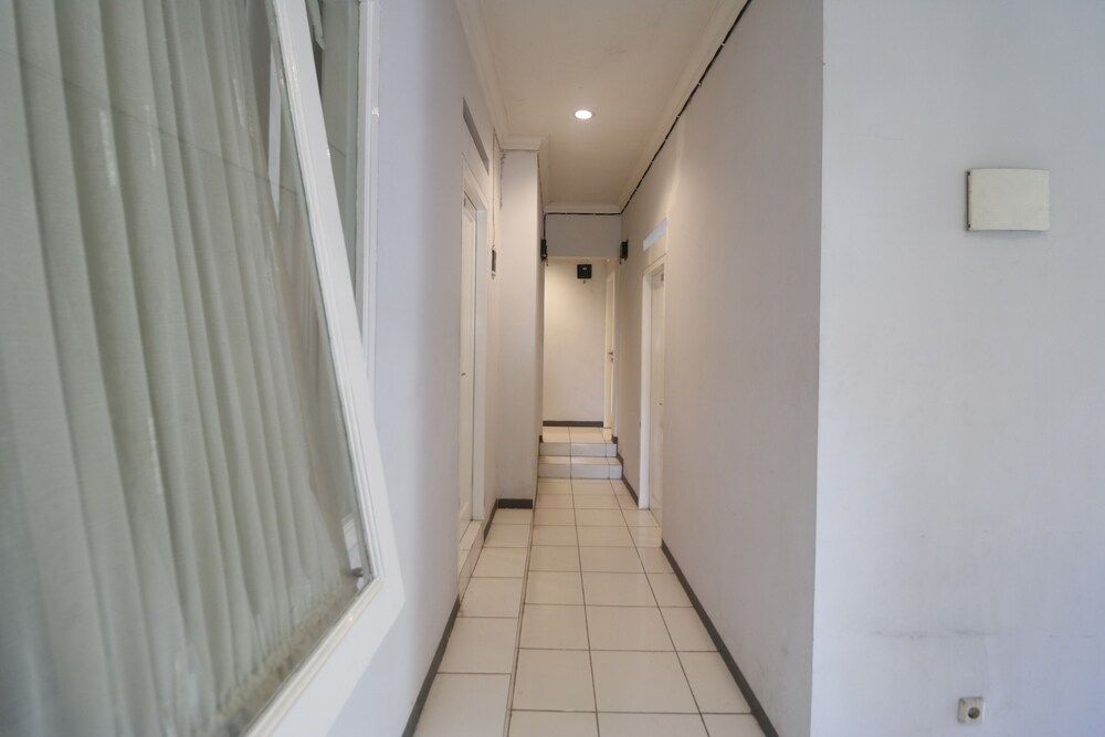 undefined RedDoorz @ Jalan Gatot Subroto Jakarta 6
