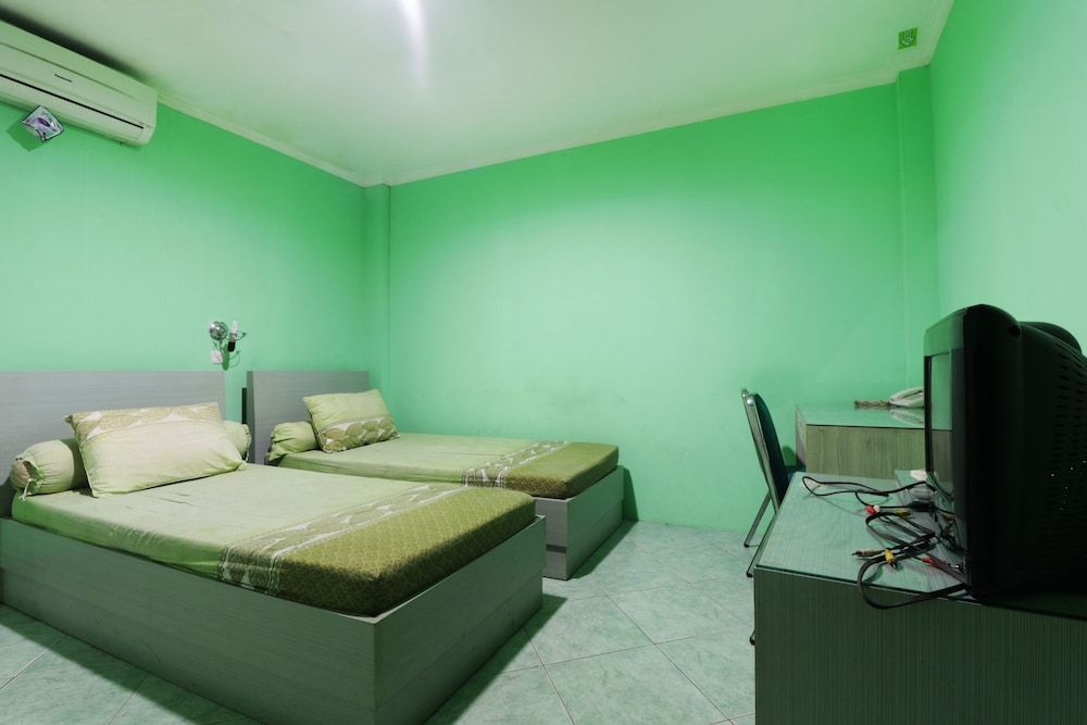 Wisma Aam Syariah Standard Twin Room 6