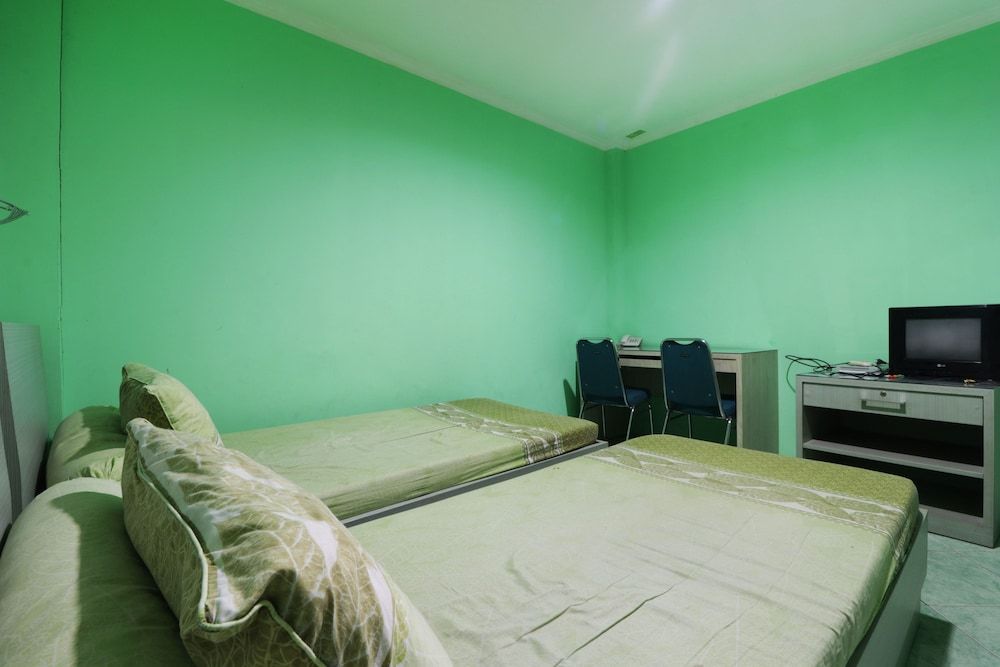 Wisma Aam Syariah Standard Twin Room 2