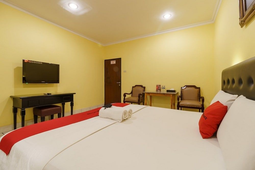 undefined RedDoorz Plus near Ancol 7