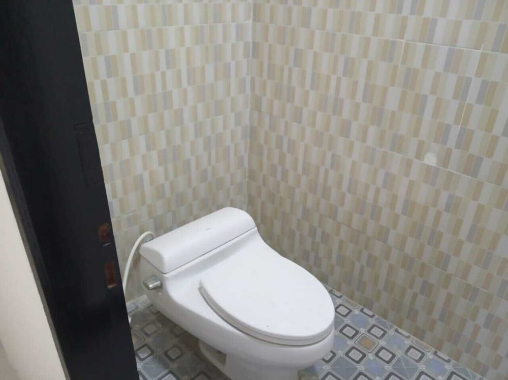 undefined Guest House 647 Tanjung Duren Utara 8