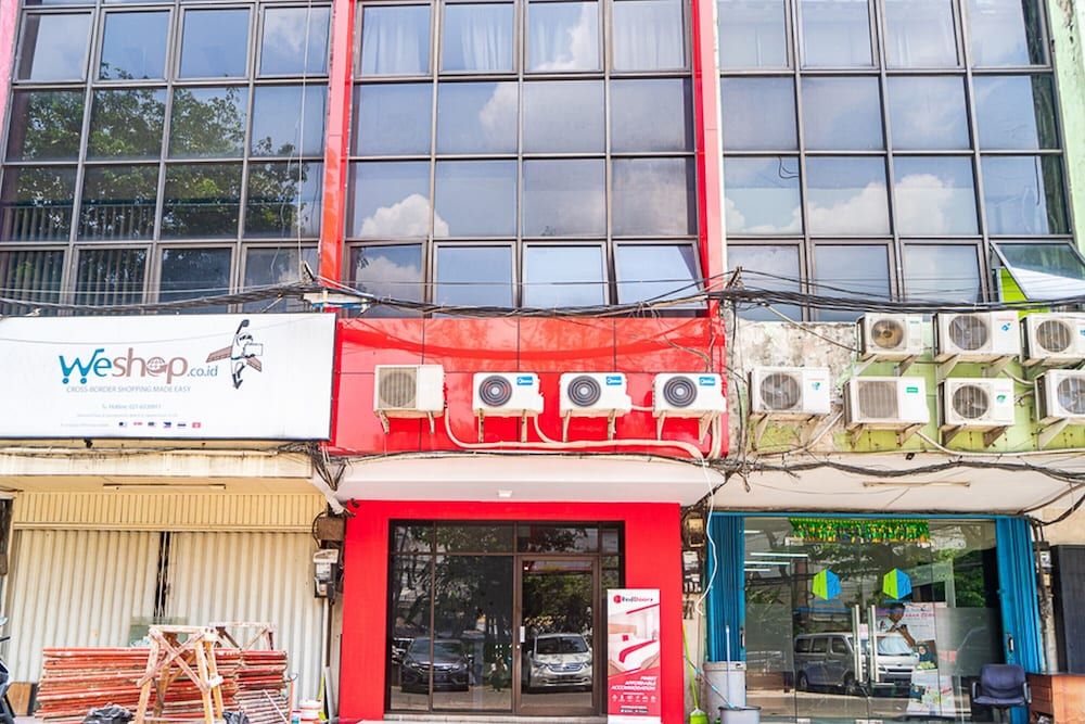 undefined RedDoorz near Pecenongan 2