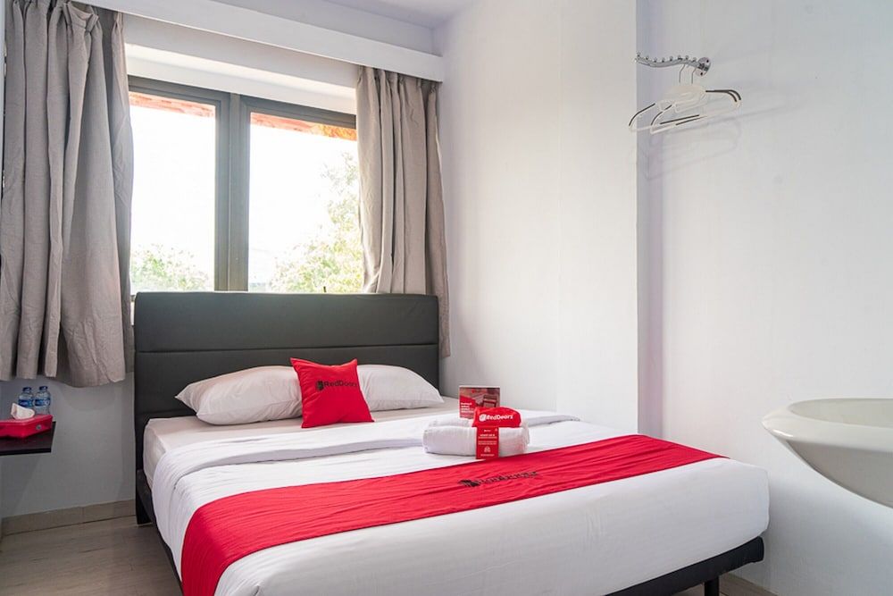 RedDoorz near Pecenongan 2 Double Room (RedDoorz) 18