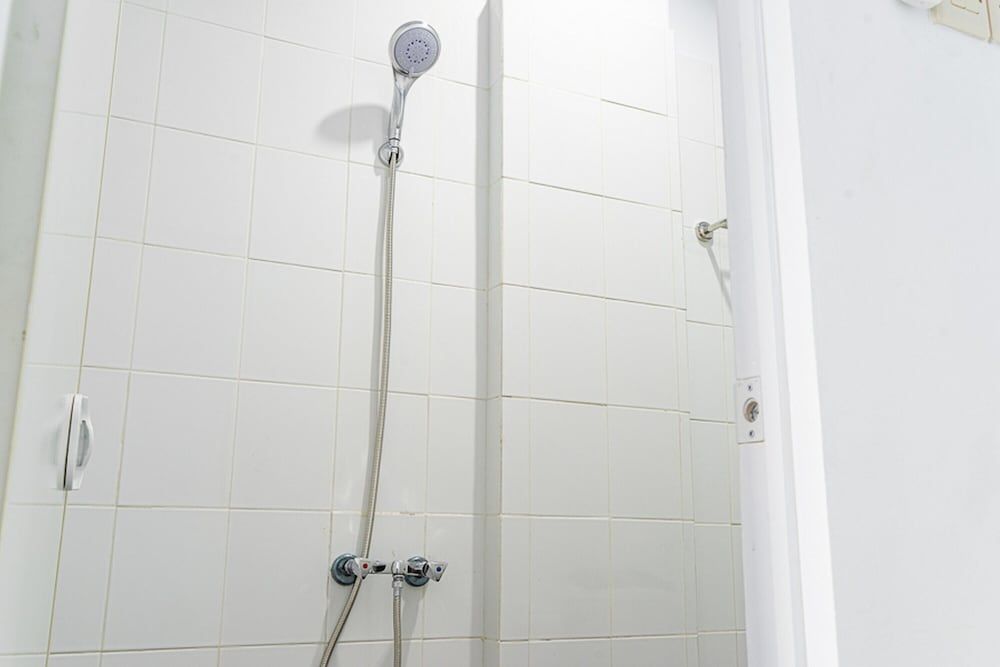 RedDoorz near Pecenongan 2 Double Room (RedDoorz) 14