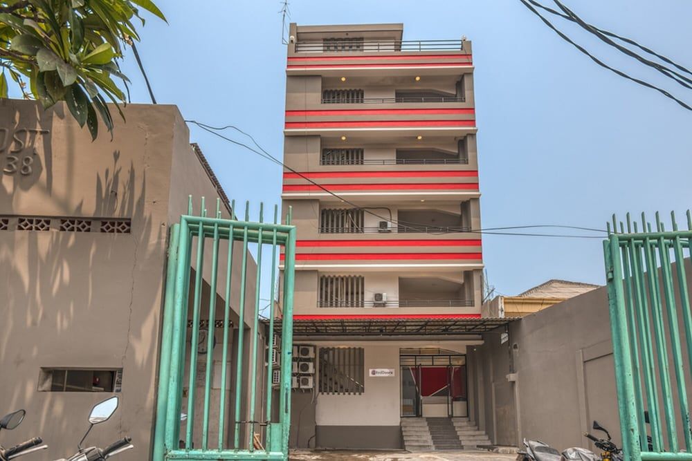 undefined Formerly Reddoorz Near Binus Anggrek 2 2