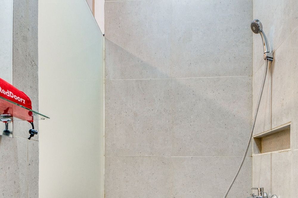 undefined RedDoorz Plus near Taman Ismail Marzuki 9