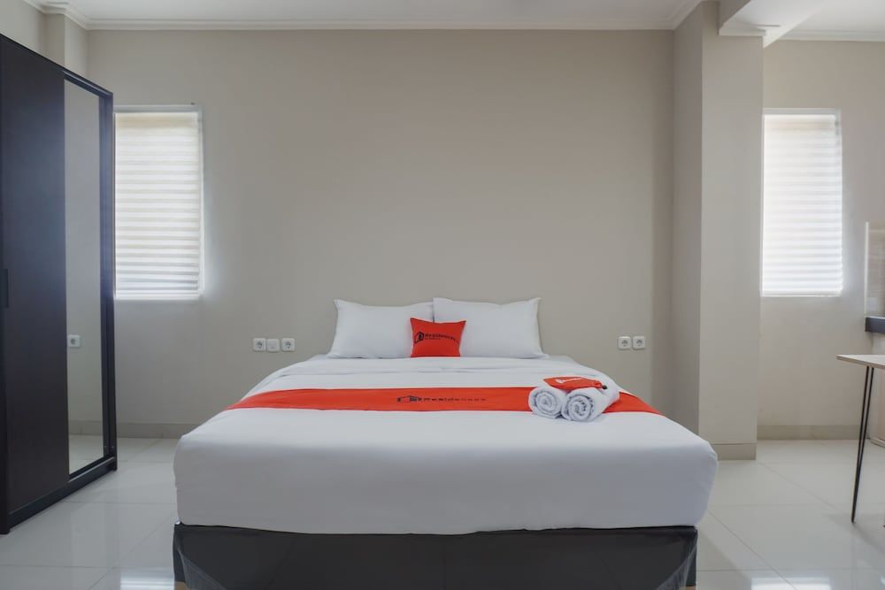 Residences by RedDoorz near MT Haryono Double Room (RedDoorz) 2