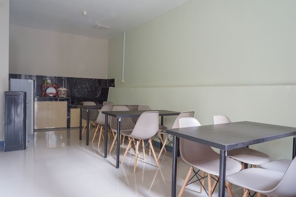 undefined Residences by RedDoorz near MT Haryono 6