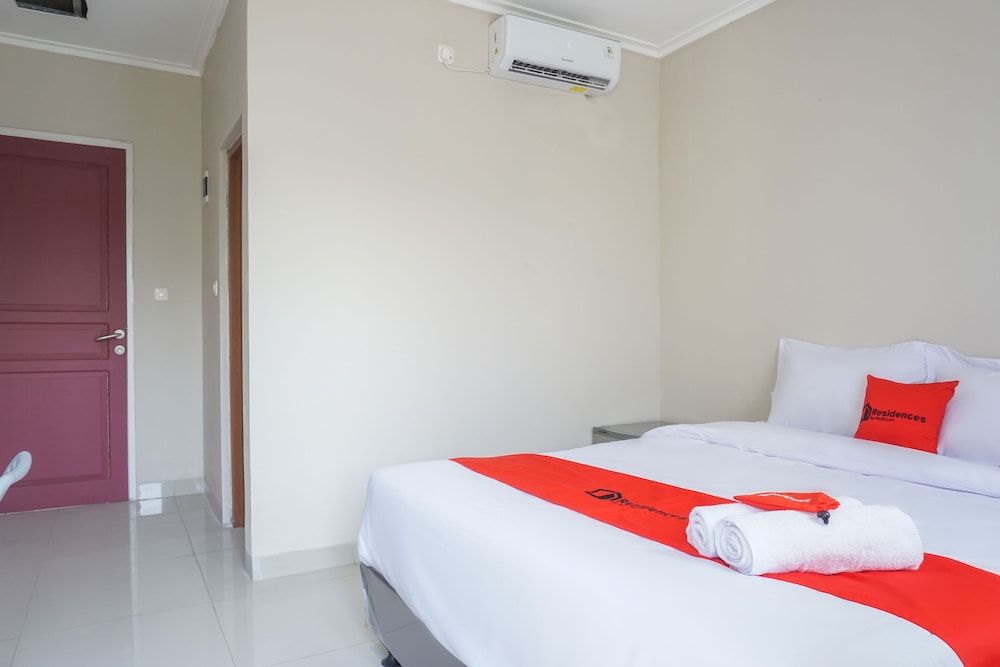 undefined Residences by RedDoorz near MT Haryono 7