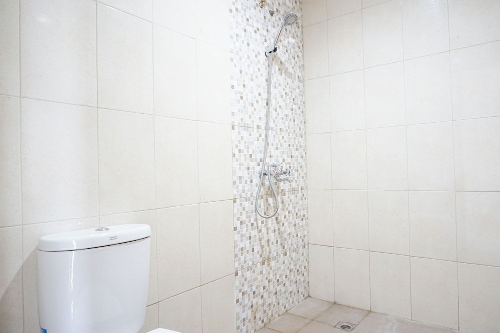 Residences by RedDoorz near MT Haryono Double Room (RedDoorz) 5