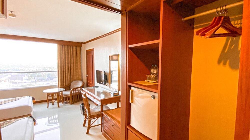 K Park Grand Hotel Deluxe Double Room 8
