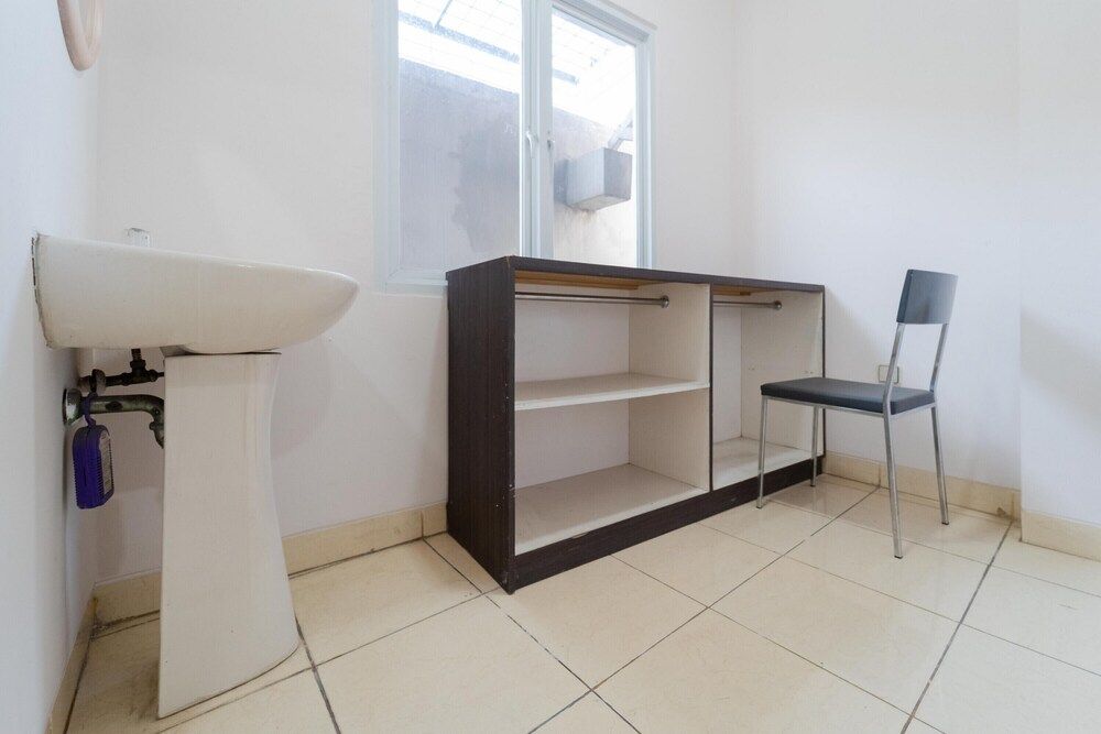 KoolKost Syariah @ Kebon Kacang III Street Single Room 19