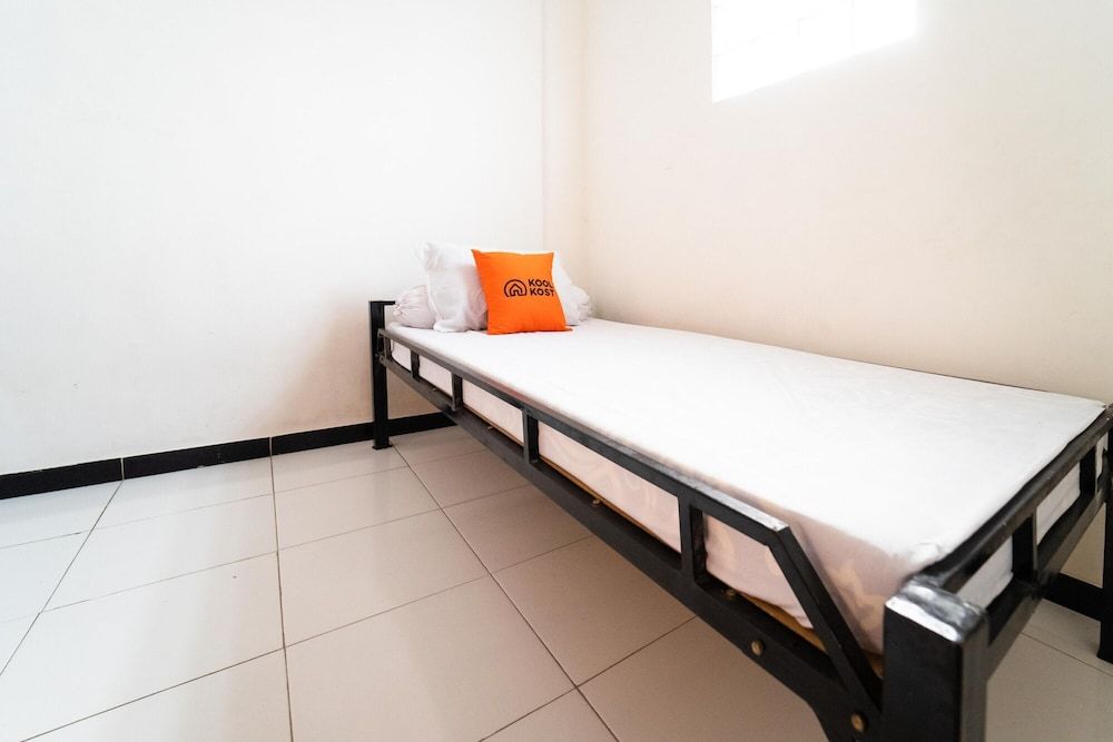 undefined KoolKost Syariah near MRT Lebak Bulus Station 9