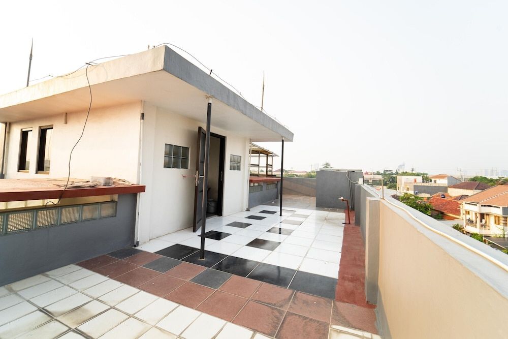 undefined KoolKost Syariah near MRT Lebak Bulus Station 3