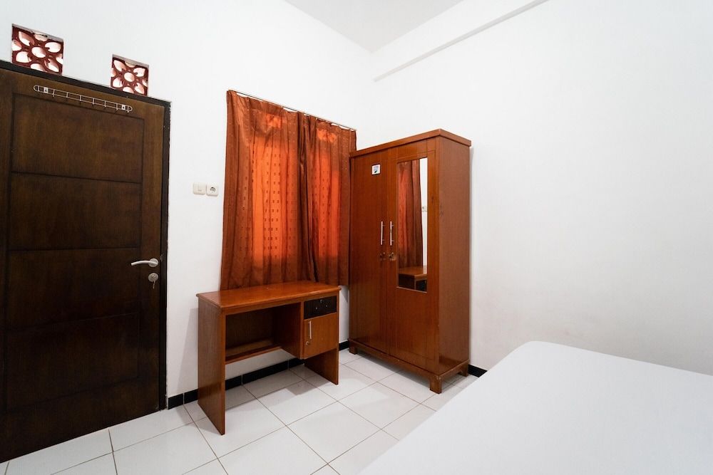 undefined KoolKost Syariah near MRT Lebak Bulus Station 10