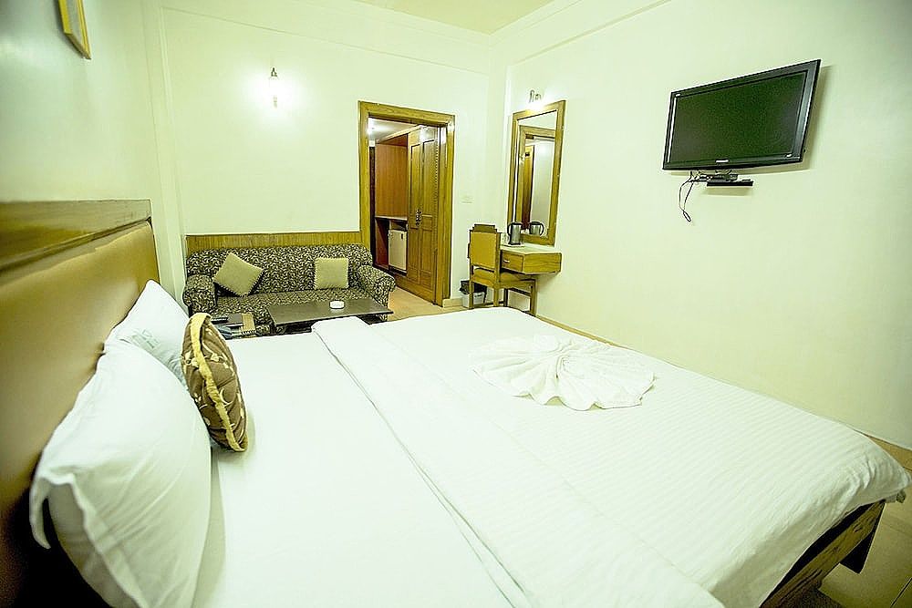Hotel Deep Avadh Deluxe Ac