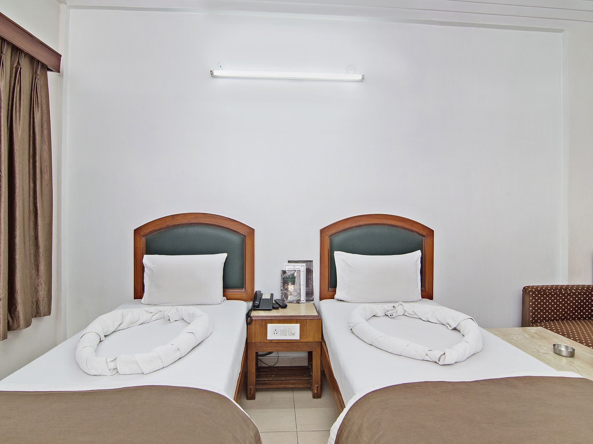 Hotel Deep Avadh Deluxe Ac 7