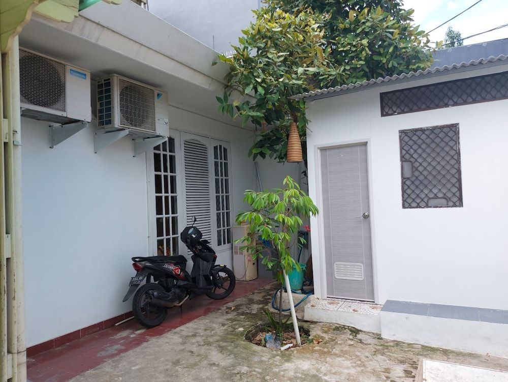 undefined Eiffel Residence Tarakan - Female Only 8