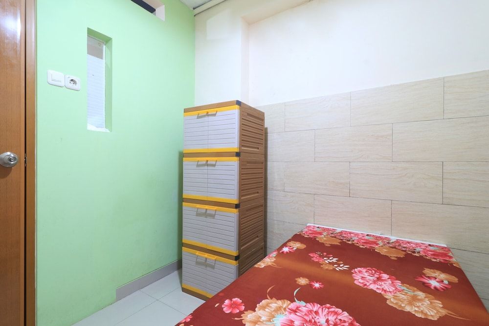 undefined Eiffel Residence Batu Tulis 37 - Female Only