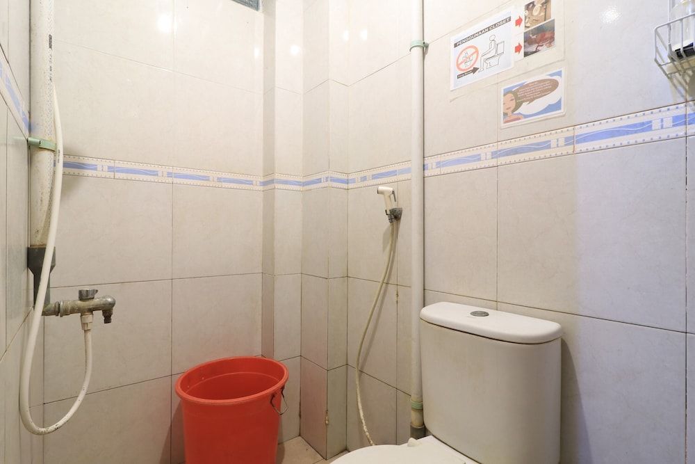 Eiffel Residence Batu Tulis 37 - Female Only Single AC Room, Shared Bathroom 19