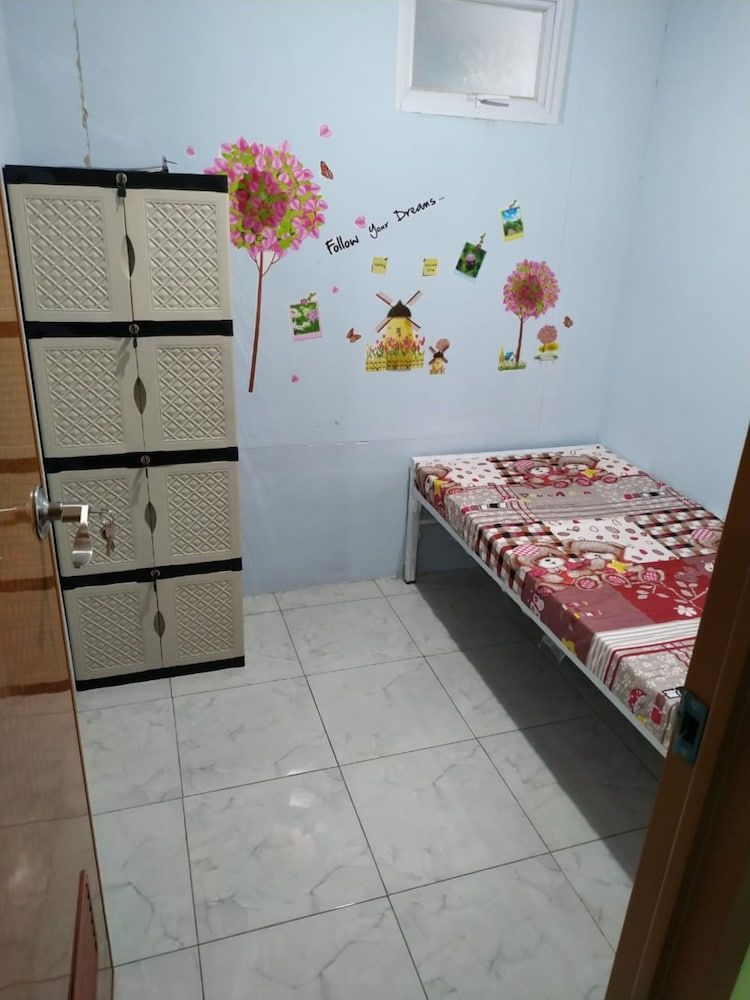 undefined Eiffel Residence Cideng - Female Only 4