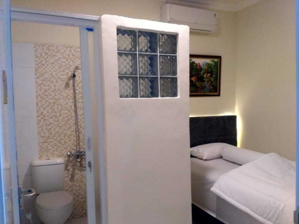 undefined Katalia Tomang 2