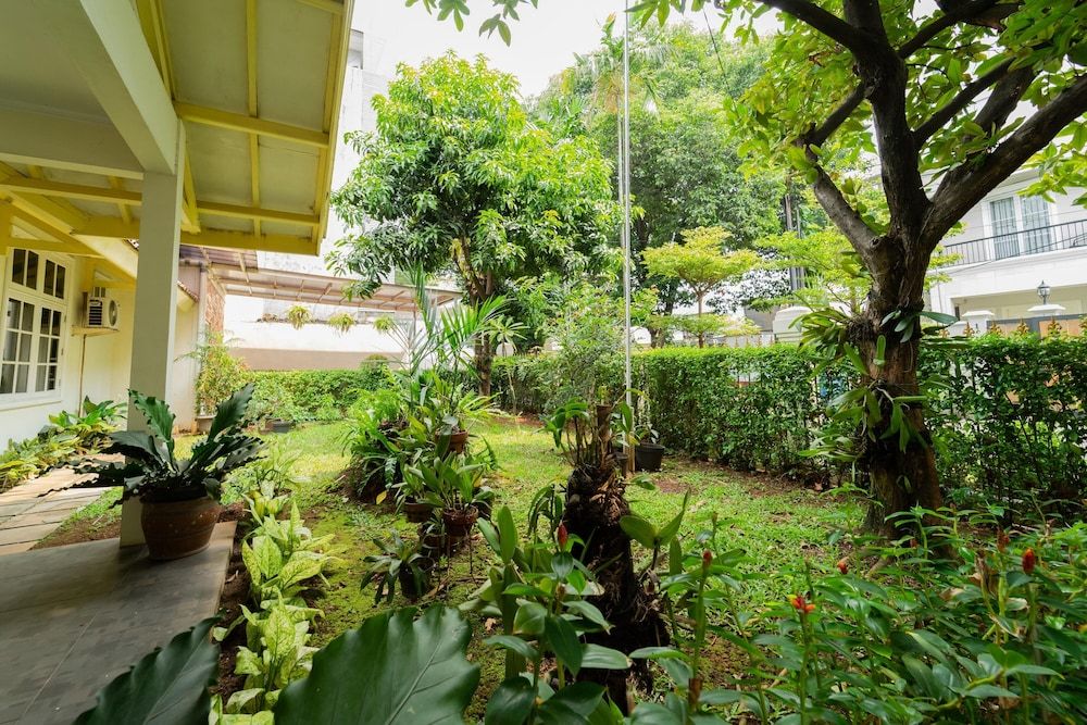 undefined KoolKost Female Syariah near RS. Bhayangkara Pondok Pinang 6