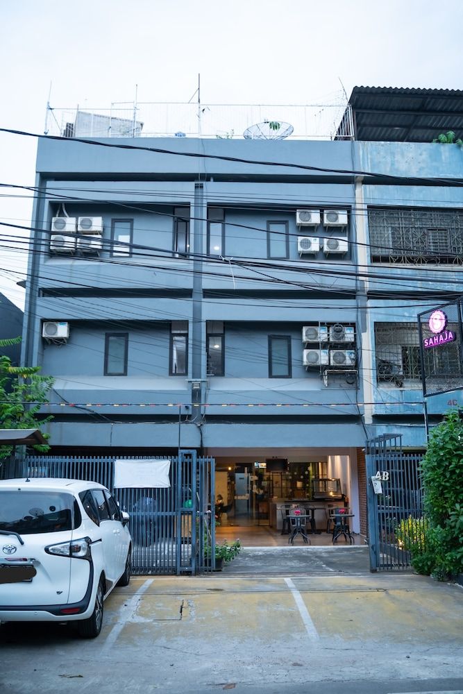 undefined Sahaja Pasar Baru 6