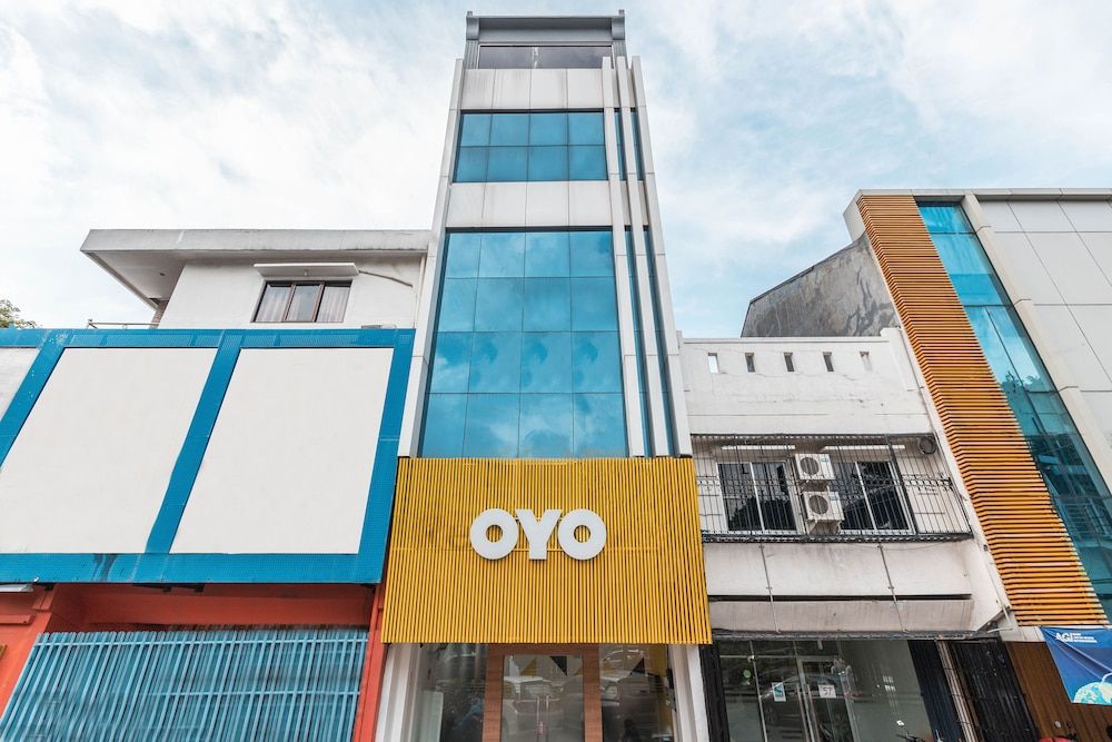 undefined OYO 386 Hey Hotel 2