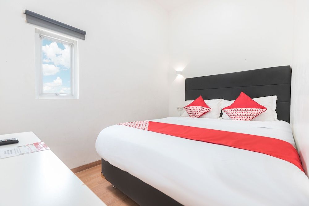 undefined OYO 386 Hey Hotel 6