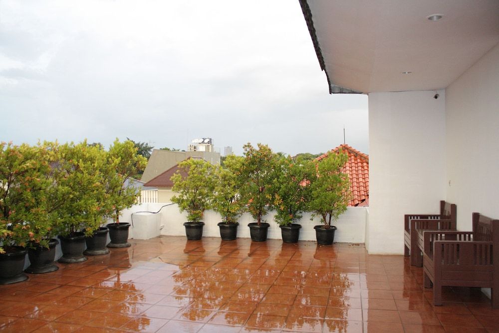 undefined OYO 245 Juana 21 9