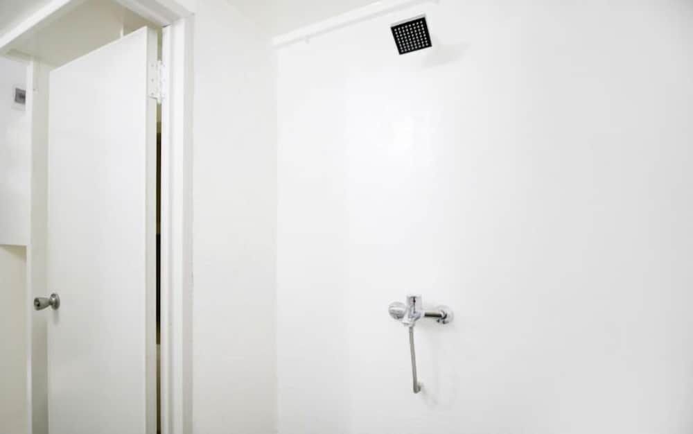 Kamar Keluarga Grogol Syariah Double Room, Non Smoking 13