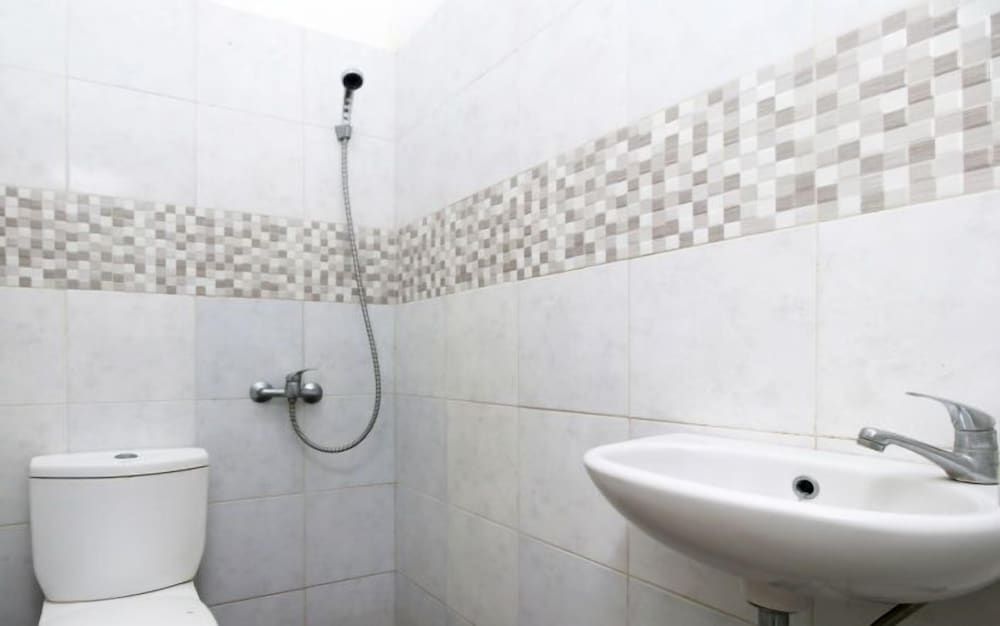 undefined Kamar Keluarga Ungaran 8