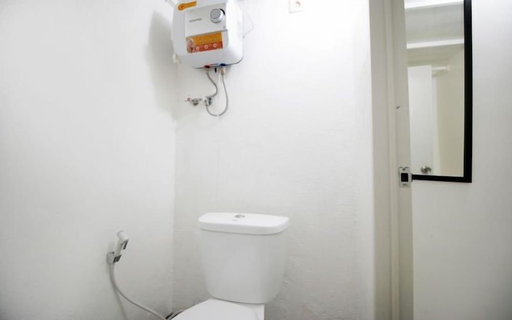 Kamar Keluarga Semanan Syariah Standard Double Room, 1 Double Bed 11