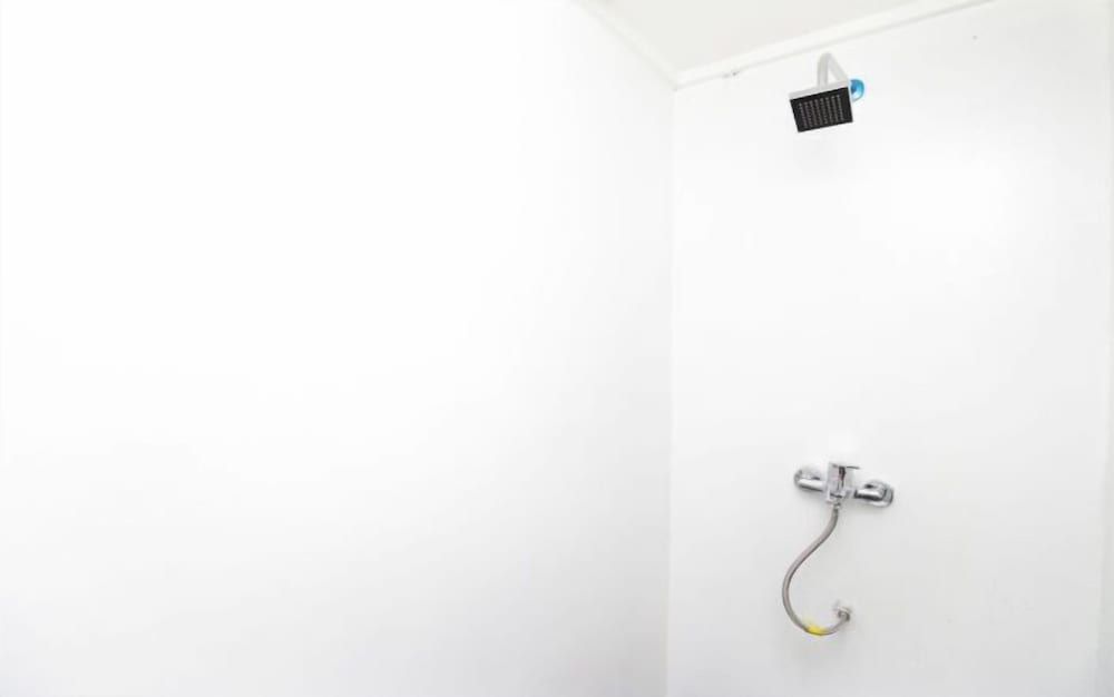 Kamar Keluarga Jelambar Syariah Double Room 11