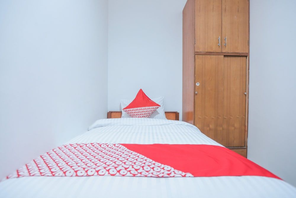 undefined OYO 150 Harmoni Residence 7